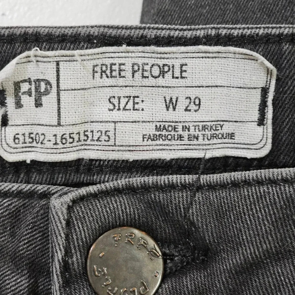 Free People Great Heights Frayed Skinny Jeans Black As Night Size W29 - Picture 7 of 8